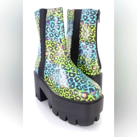 Brand NEW PLATFORM FAUX LEATHER WOMEN'S BOOTS SZ 8 - Picture 2 of 4